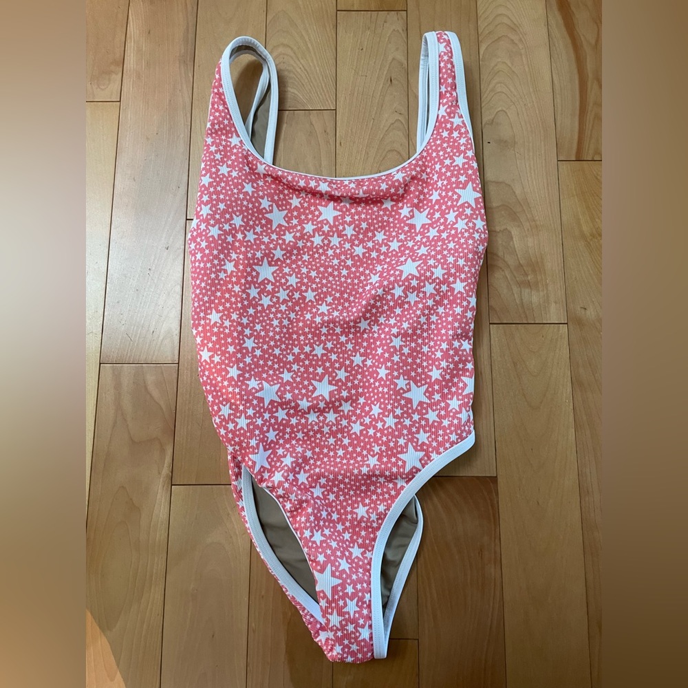 New Lainsnow One Piece Medium